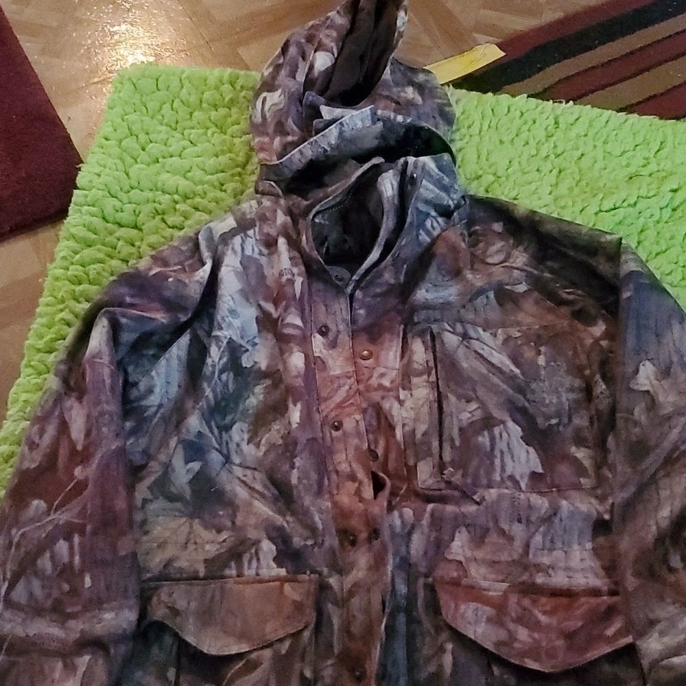 Cabela coat 